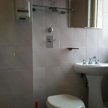 Bristol Hotel 2*