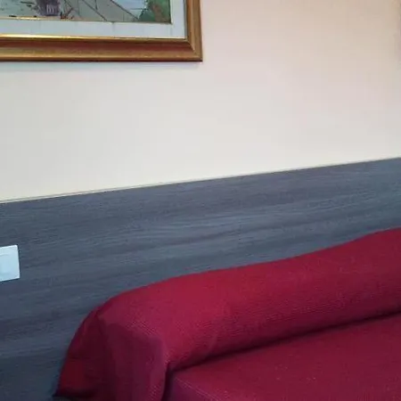 Bristol Hotel 2*